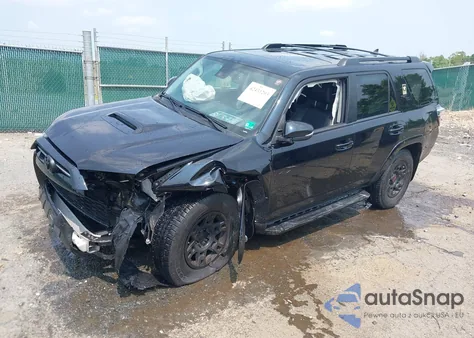 2021 Toyota 4Runner Trd Off Road Premium z USA, uszkodzony, nr VIN JTERU5JR8M5954571